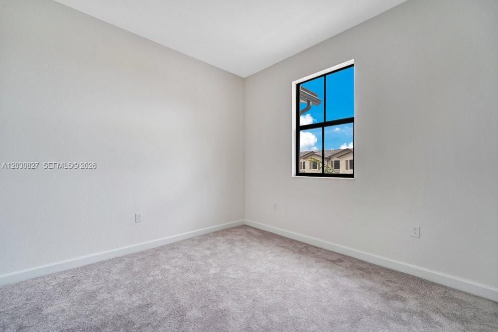 For Rent: $2,900 (3 beds, 2 baths, 1331 Square Feet)