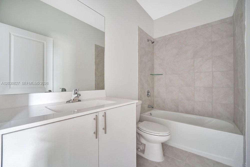 For Rent: $2,900 (3 beds, 2 baths, 1331 Square Feet)