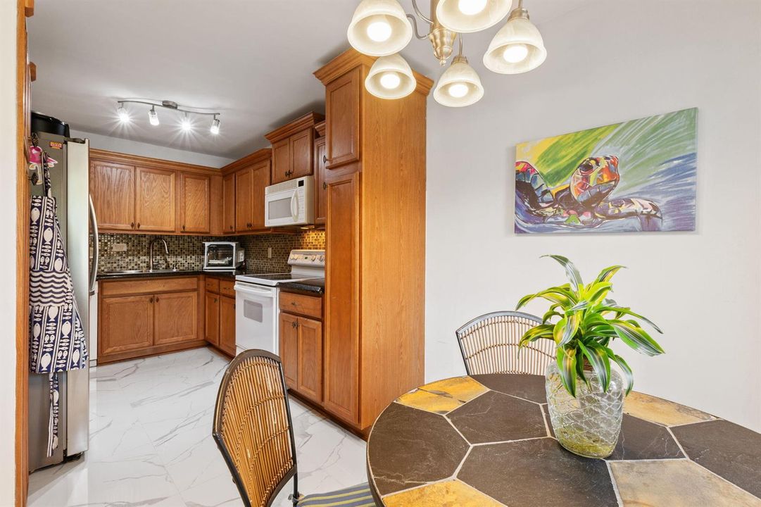 15-web-or-mls-10110-cedar-point-blvd-102