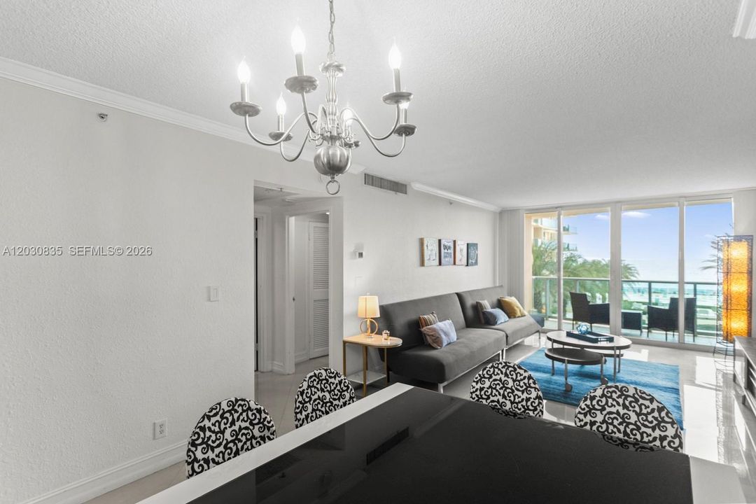 For Rent: $3,500 (1 beds, 1 baths, 745 Square Feet)