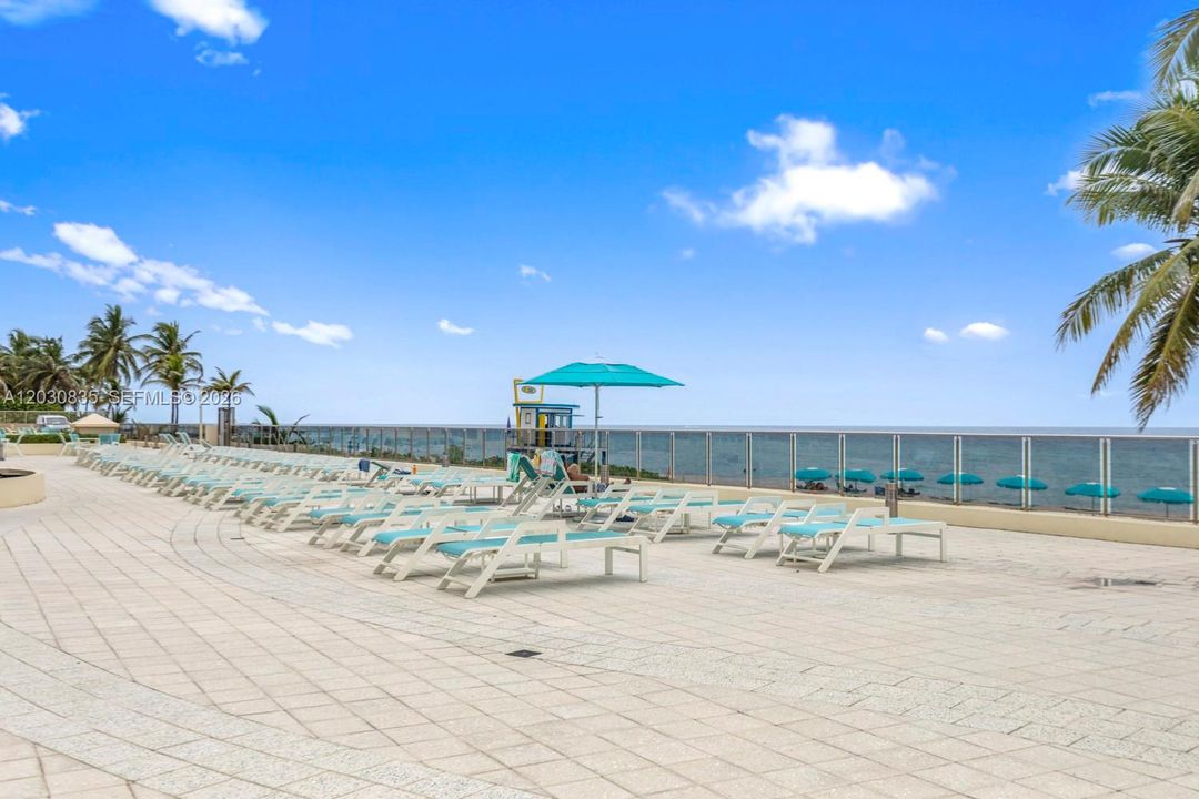 For Rent: $3,500 (1 beds, 1 baths, 745 Square Feet)