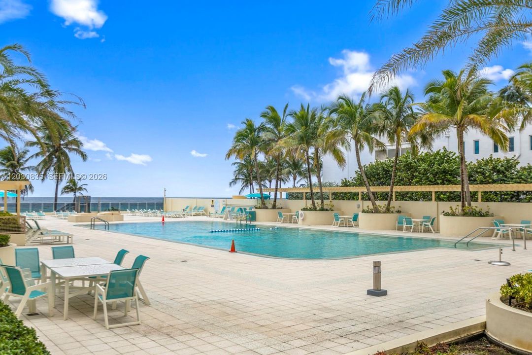 For Rent: $3,500 (1 beds, 1 baths, 745 Square Feet)