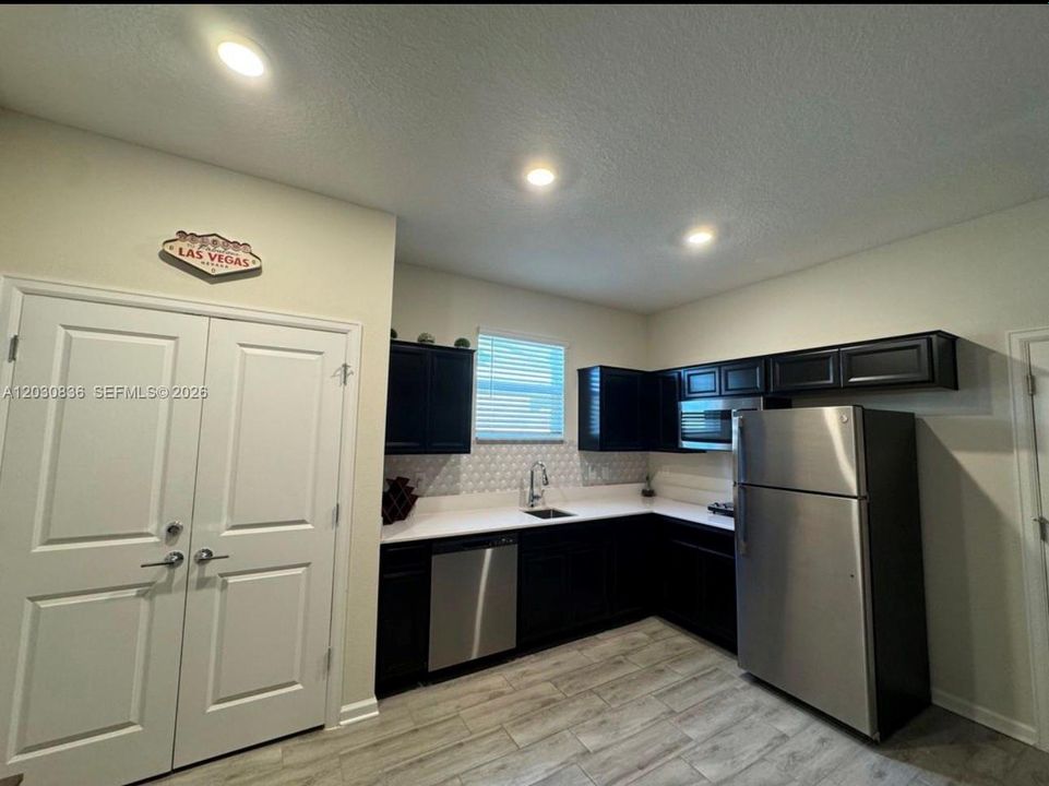 KITCHENETTE