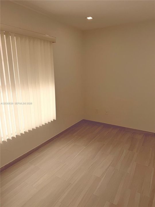 В аренду: $2,600 (2 спален, 2 ванн, 885 Квадратных фут)