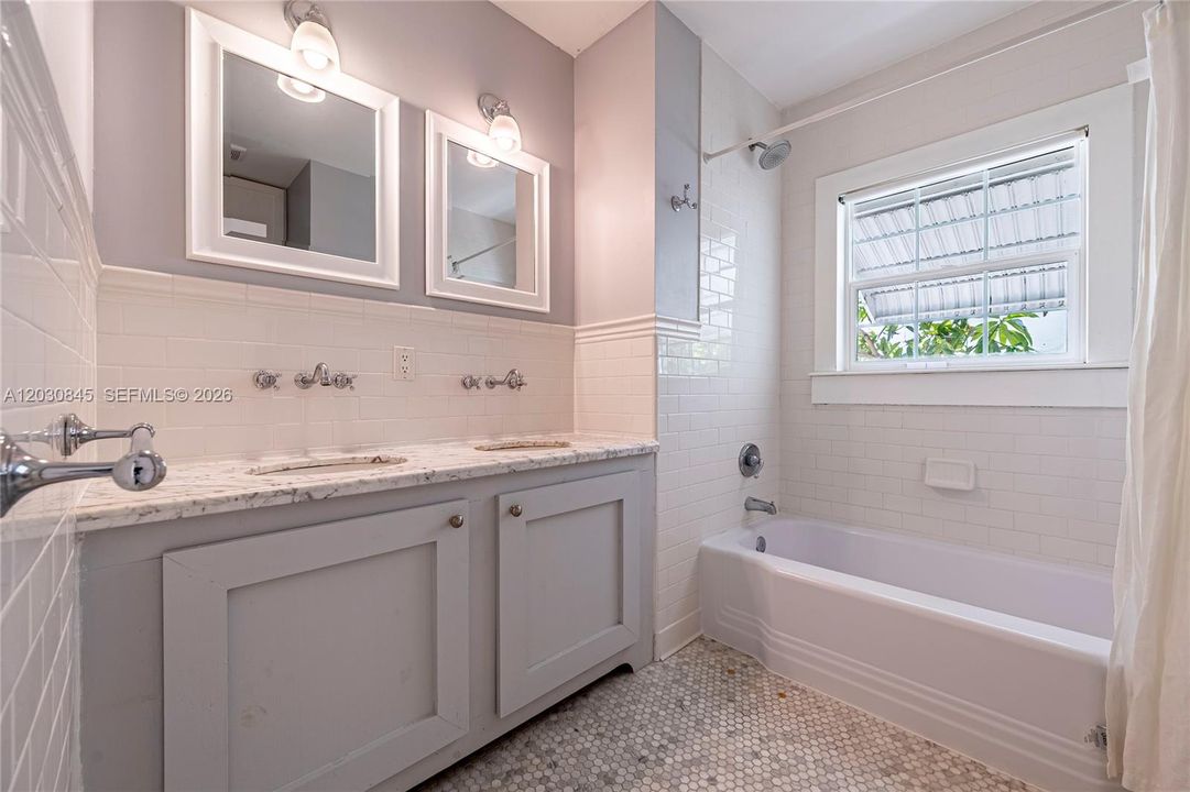 2nd Bathroom