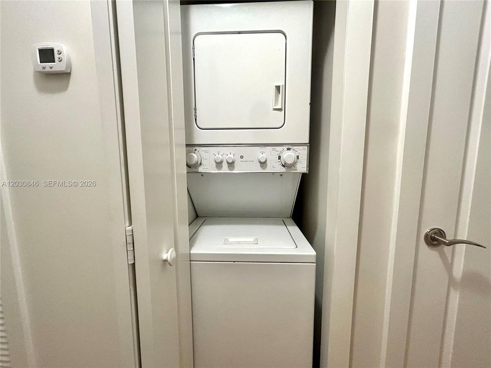 En Renta: $3,100 (3 camas, 3 baños, 1325 Pies cuadrados)