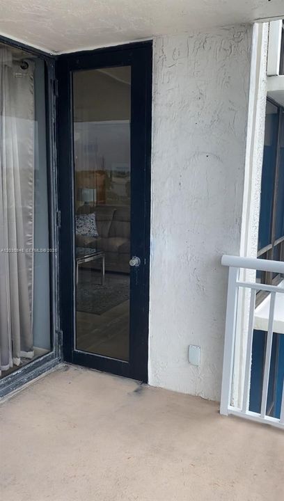 For Rent: $2,550 (2 beds, 2 baths, 1218 Square Feet)