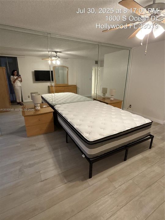 Active With Contract: $2,550 (2 beds, 2 baths, 1218 Square Feet)