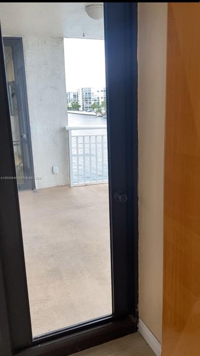 For Rent: $2,550 (2 beds, 2 baths, 1218 Square Feet)