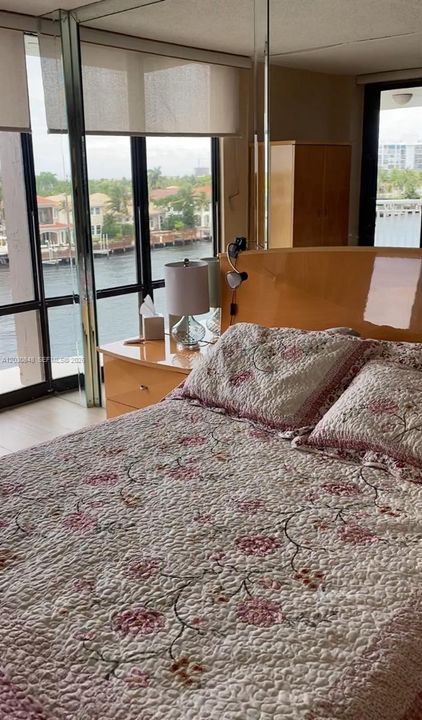 For Rent: $2,550 (2 beds, 2 baths, 1218 Square Feet)