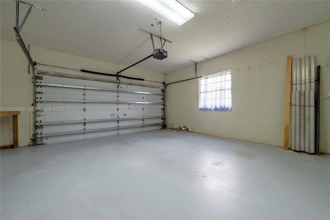 2-Car Garage