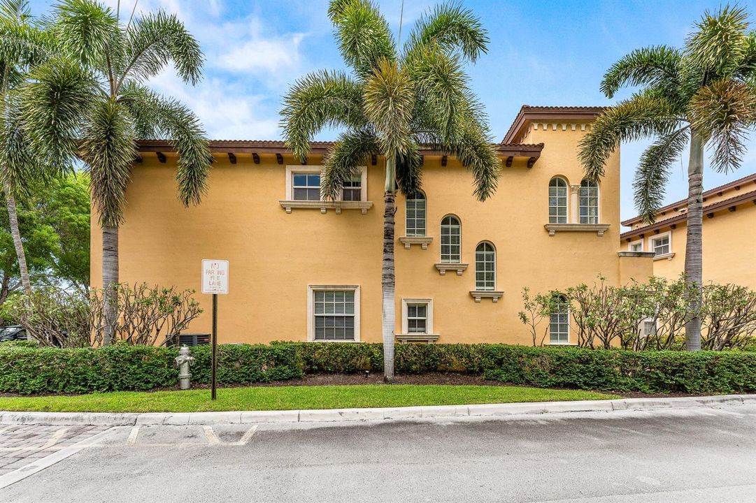 037-210Northeast69thCircle-BocaRaton-FL-