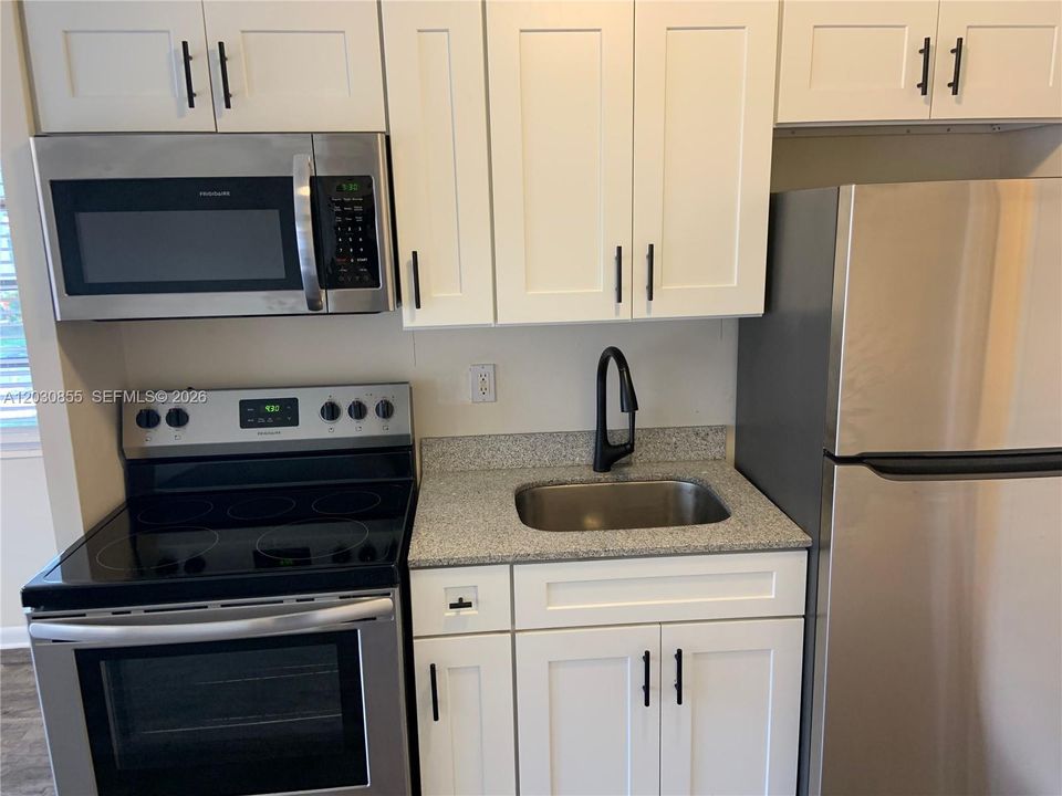 For Rent: $1,600 (1 beds, 1 baths, 9066 Square Feet)