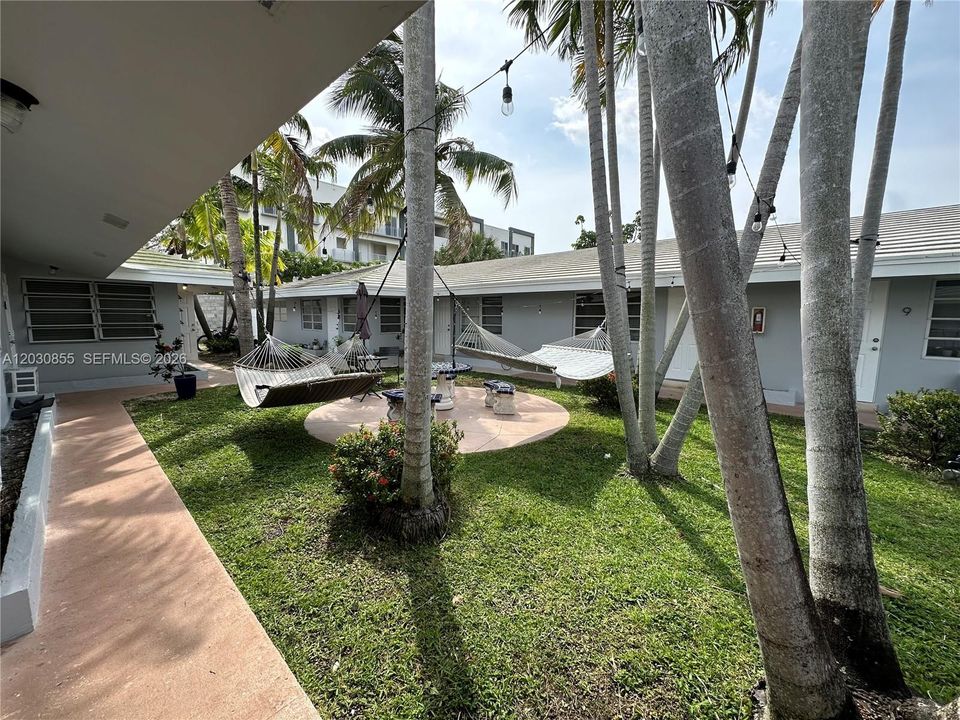 For Rent: $1,600 (1 beds, 1 baths, 9066 Square Feet)
