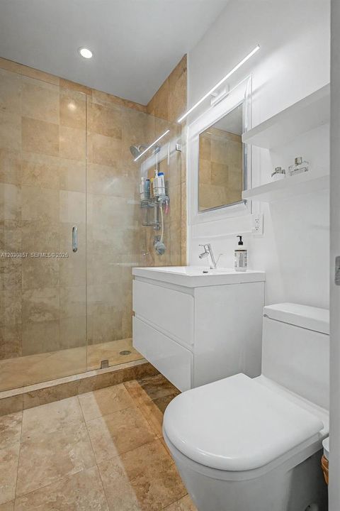 На продажу: $2,349,000 (3 спален, 2 ванн, 1633 Квадратных фут)