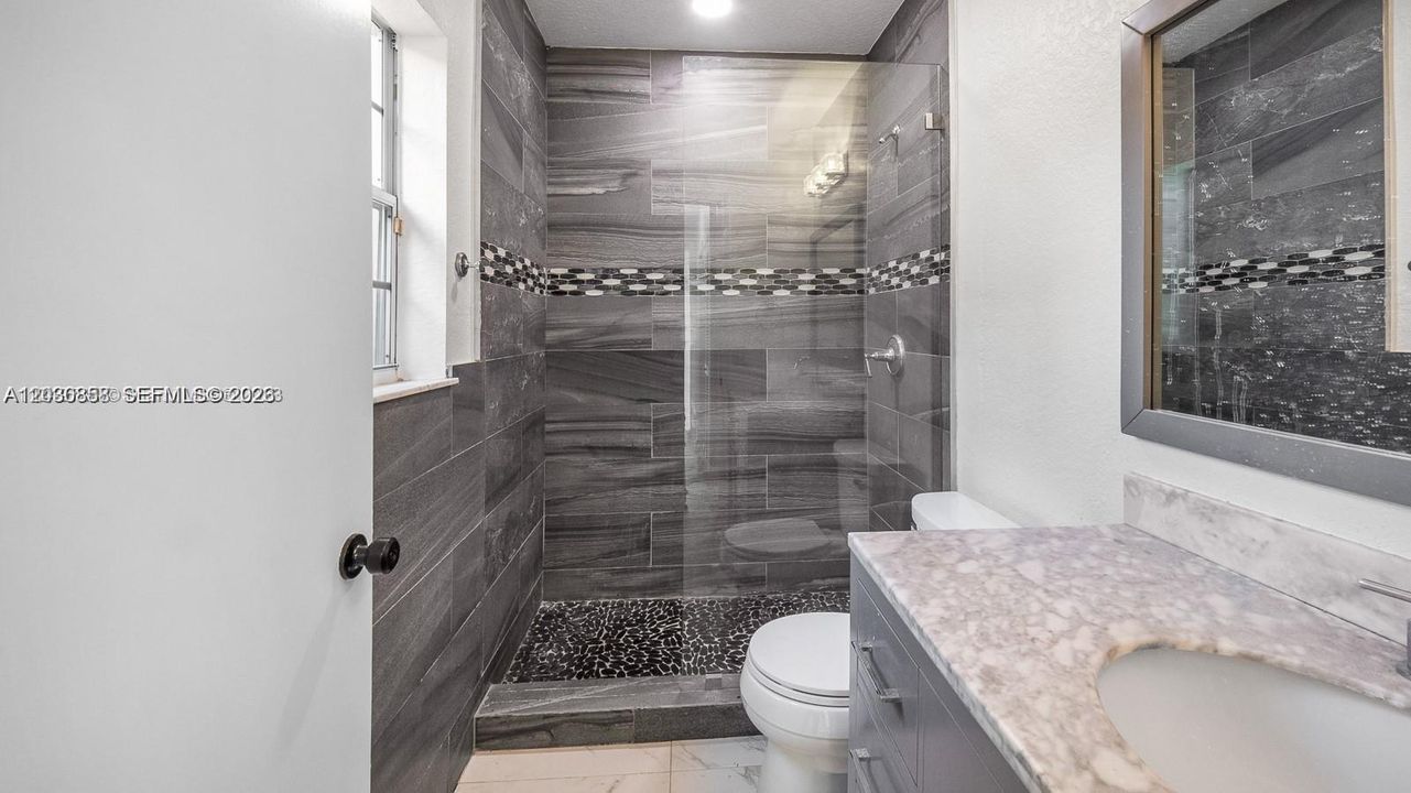 For Rent: $3,900 (3 beds, 2 baths, 2022 Square Feet)
