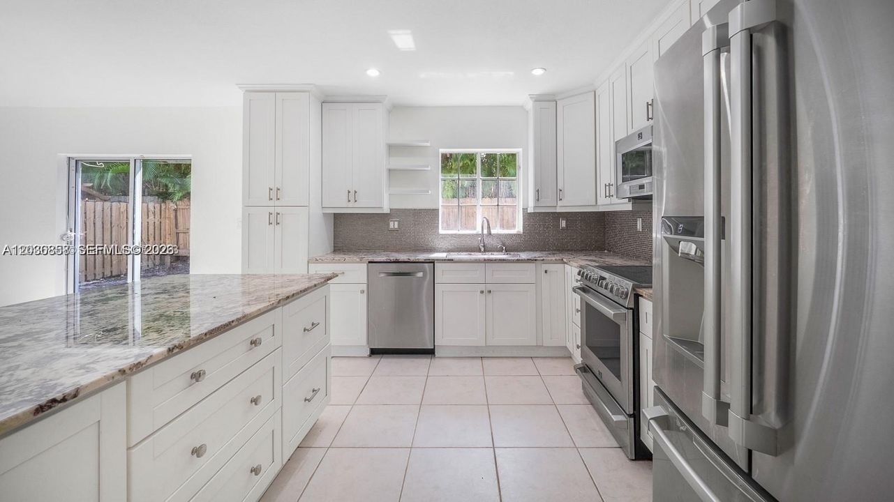 For Rent: $3,900 (3 beds, 2 baths, 2022 Square Feet)