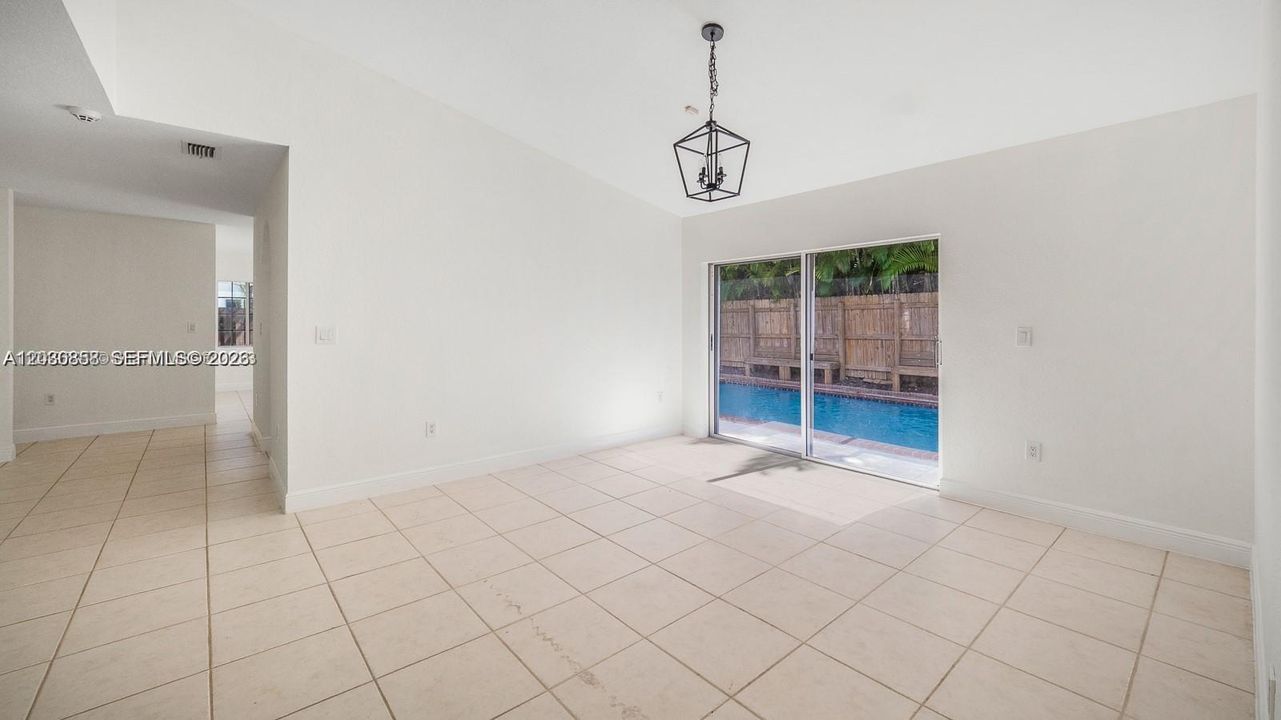 For Rent: $3,900 (3 beds, 2 baths, 2022 Square Feet)