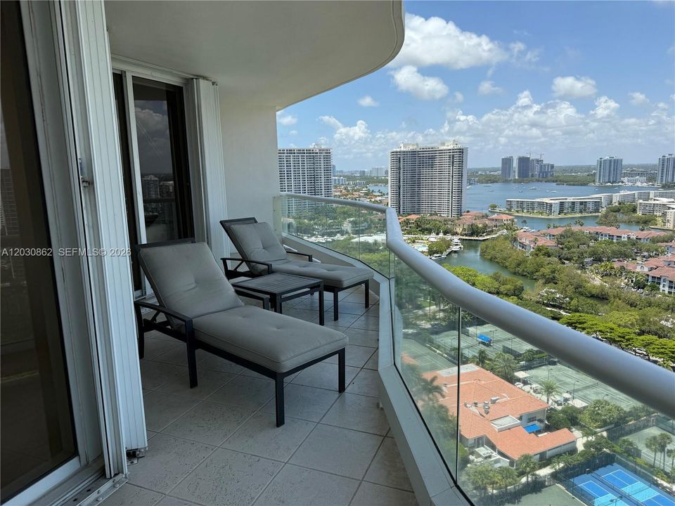 For Rent: $7,500 (2 beds, 2 baths, 1580 Square Feet)