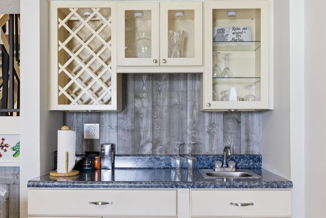 WET BAR