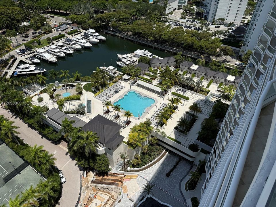 For Sale: $1,100,000 (2 beds, 2 baths, 1580 Square Feet)