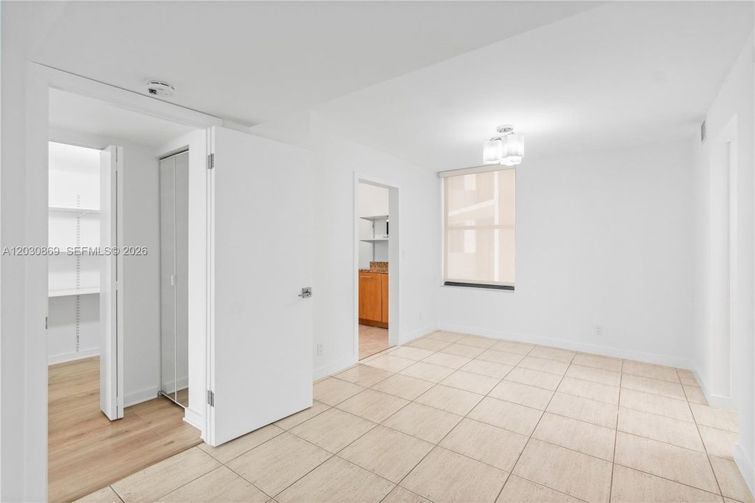 For Sale: $285,000 (2 beds, 2 baths, 1322 Square Feet)