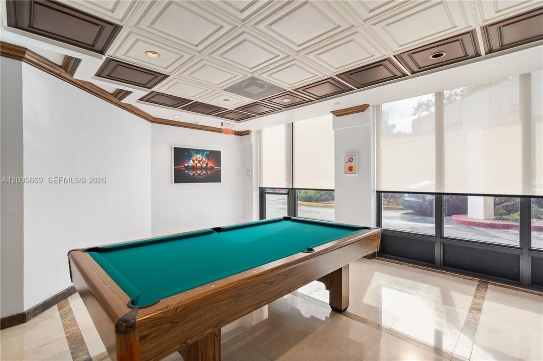 For Sale: $285,000 (2 beds, 2 baths, 1322 Square Feet)