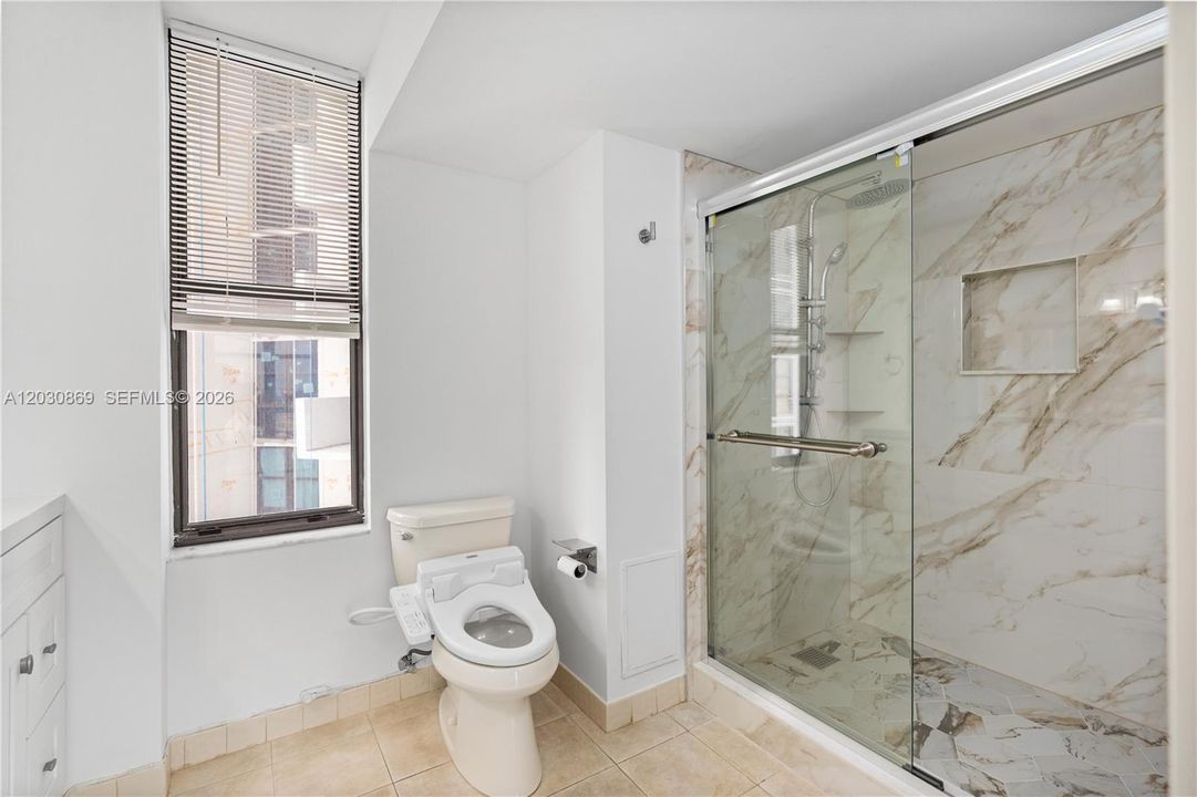 For Sale: $285,000 (2 beds, 2 baths, 1322 Square Feet)