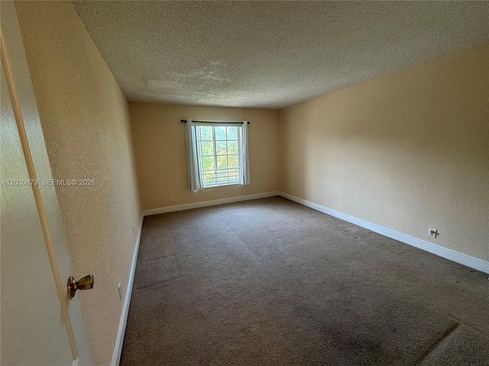 В аренду: $1,900 (1 спален, 1 ванн, 810 Квадратных фут)