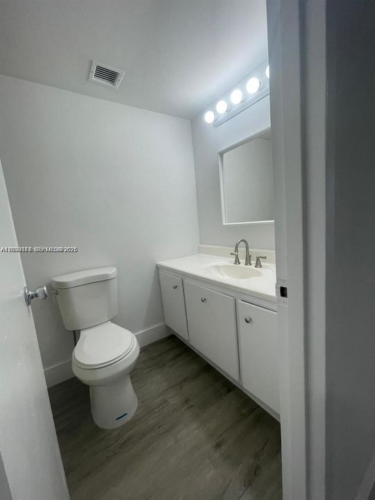 В аренду: $1,800 (0 спален, 1 ванн, 577 Квадратных фут)