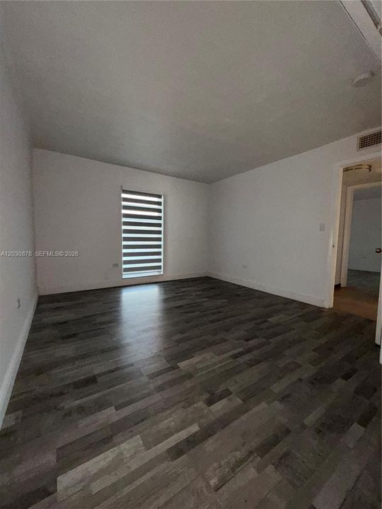 For Rent: $2,550 (2 beds, 1 baths, 763 Square Feet)