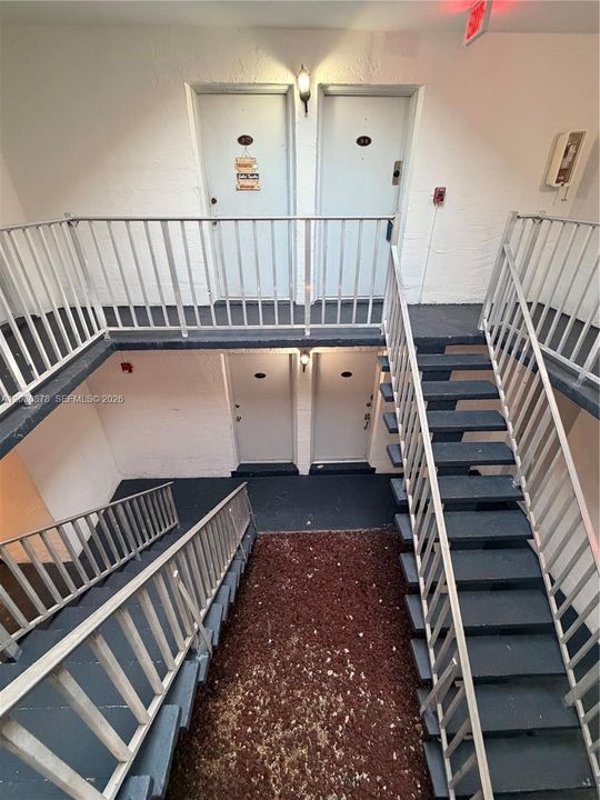 For Rent: $2,550 (2 beds, 1 baths, 763 Square Feet)