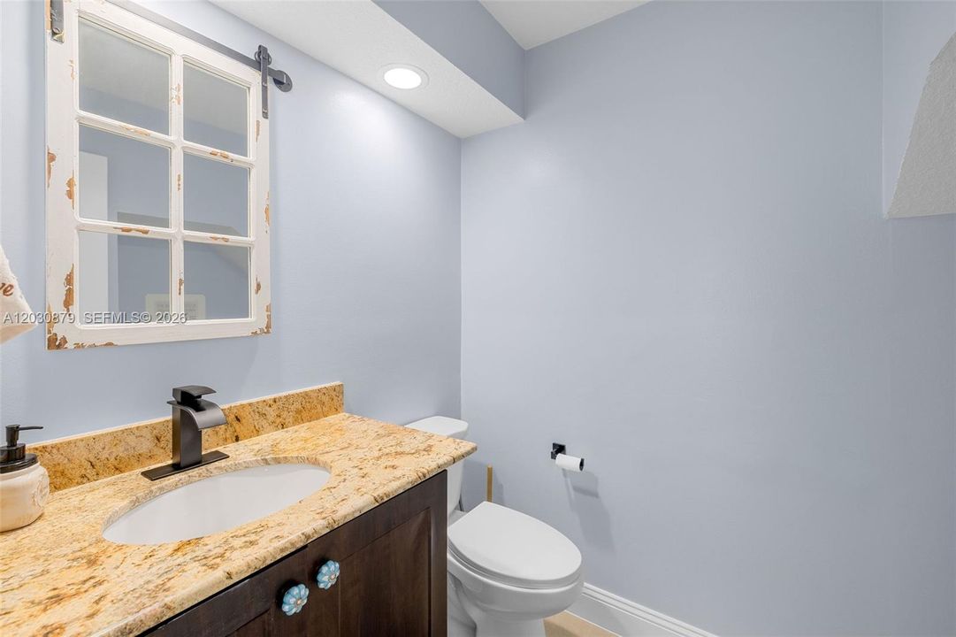 For Rent: $4,150 (4 beds, 2 baths, 1988 Square Feet)