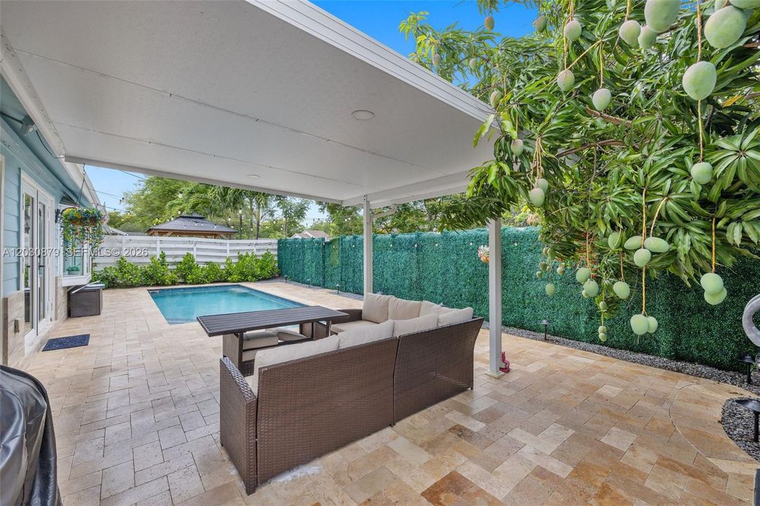 For Rent: $4,150 (4 beds, 2 baths, 1988 Square Feet)