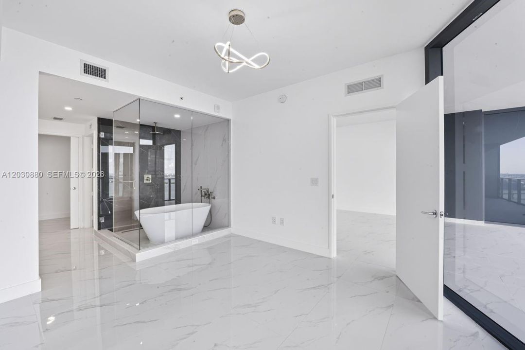 В аренду: $9,400 (2 спален, 3 ванн, 1792 Квадратных фут)