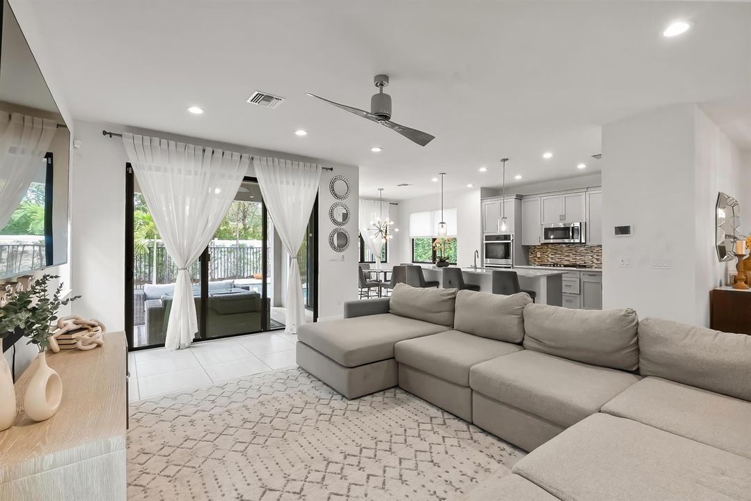 5 Main Living Room