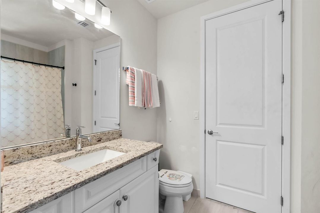 30 Upstairs Bathroom 1 B