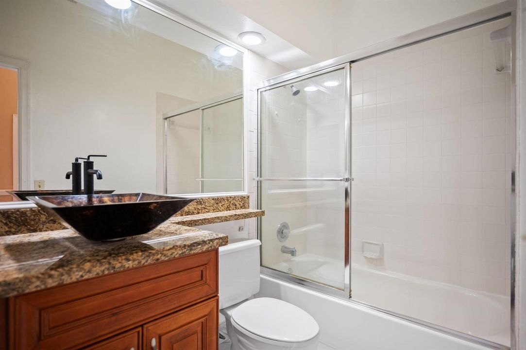 21-25-web-or-mls-6709-montego-bay-blvd