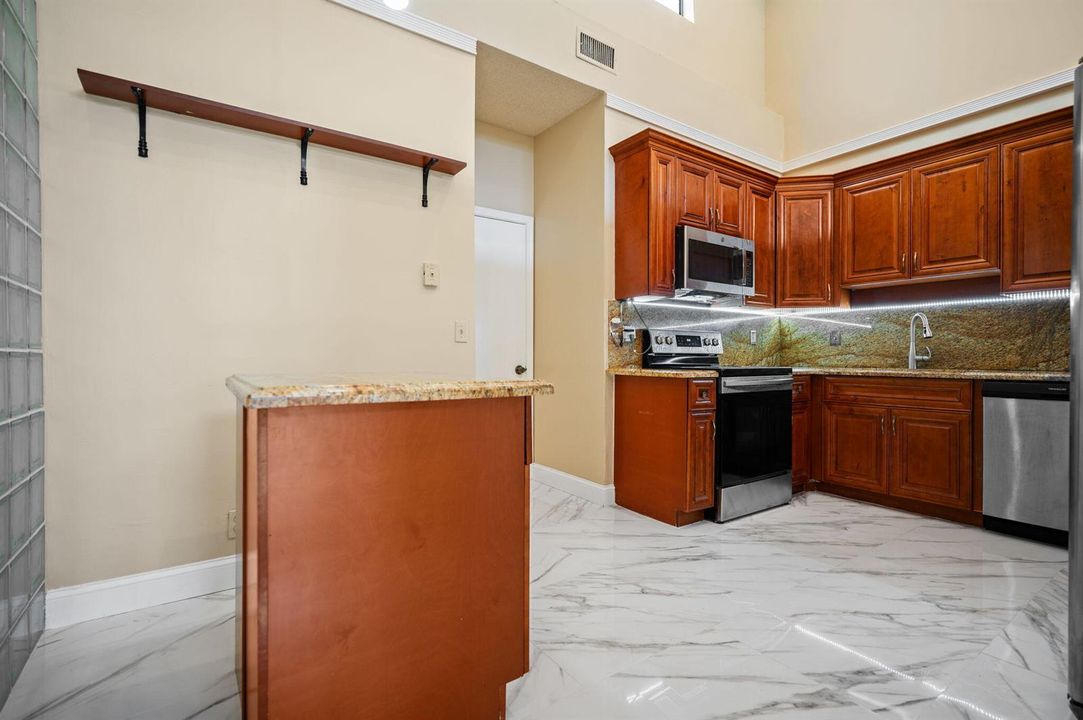 10-14-web-or-mls-6709-montego-bay-blvd