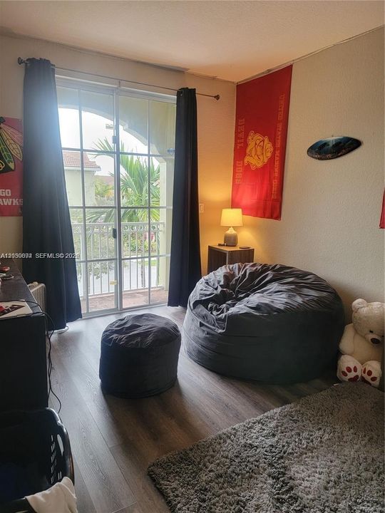 В аренду: $2,550 (3 спален, 3 ванн, 1704 Квадратных фут)