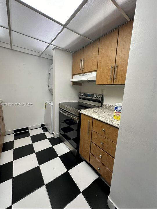 В аренду: $2,400 (2 спален, 2 ванн, 1037 Квадратных фут)
