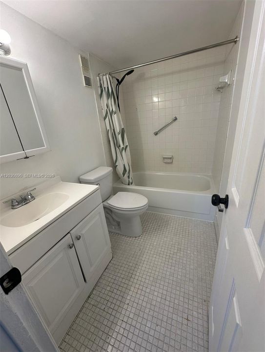 В аренду: $2,400 (2 спален, 2 ванн, 1037 Квадратных фут)