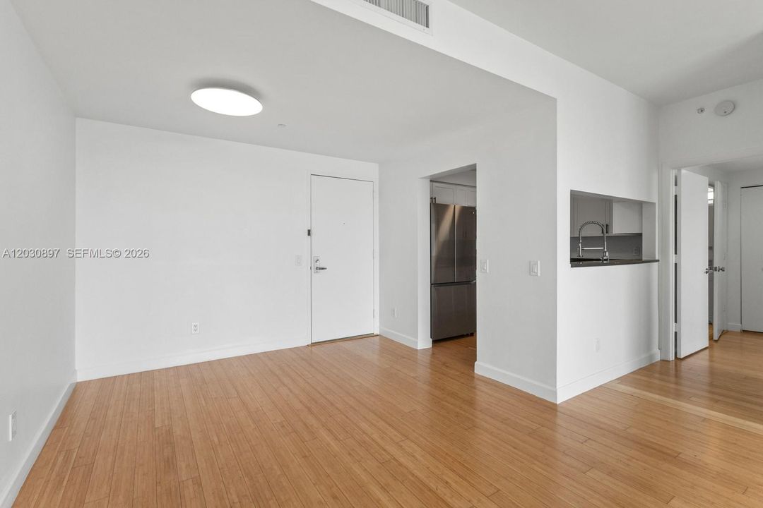 For Rent: $4,300 (2 beds, 2 baths, 1140 Square Feet)