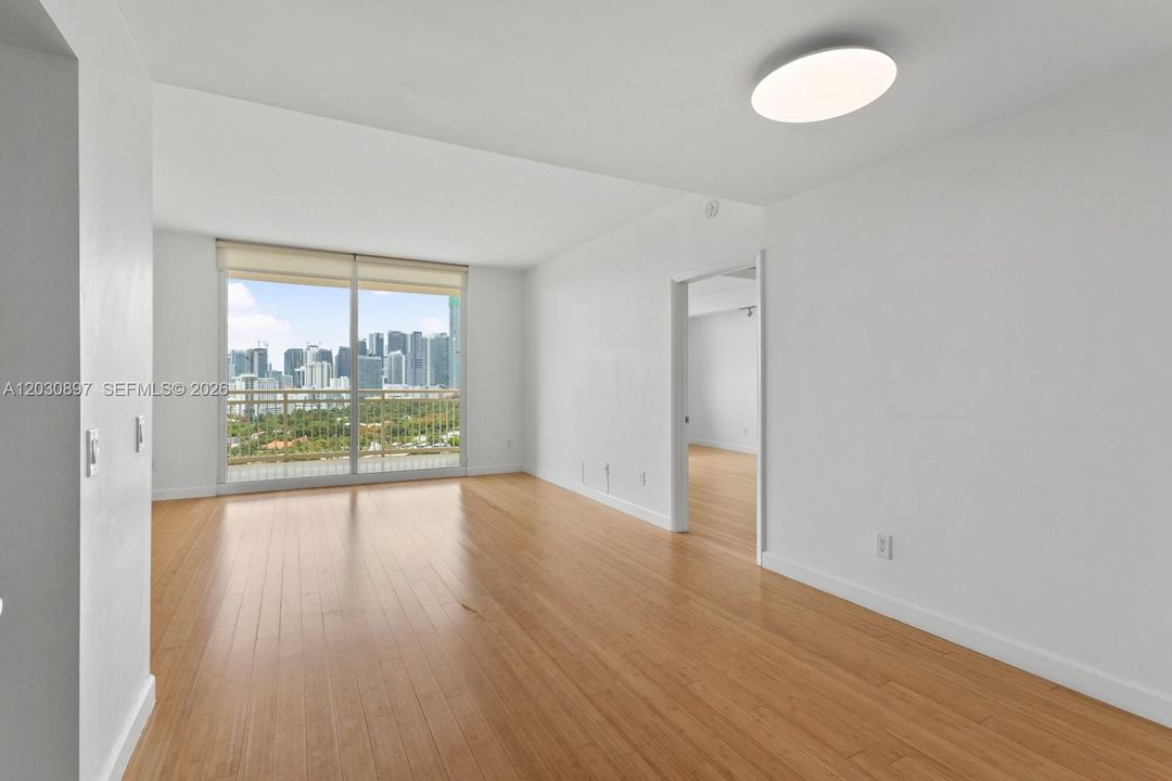 For Rent: $4,300 (2 beds, 2 baths, 1140 Square Feet)