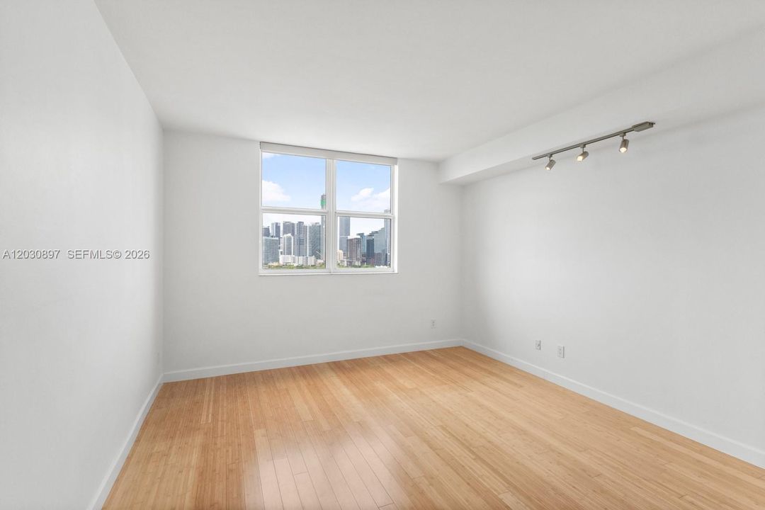 For Rent: $4,300 (2 beds, 2 baths, 1140 Square Feet)