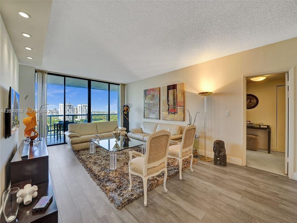 For Sale: $499,000 (2 beds, 2 baths, 1560 Square Feet)