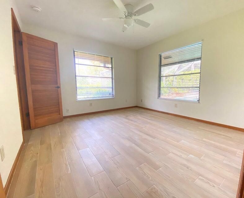 5585 pennock