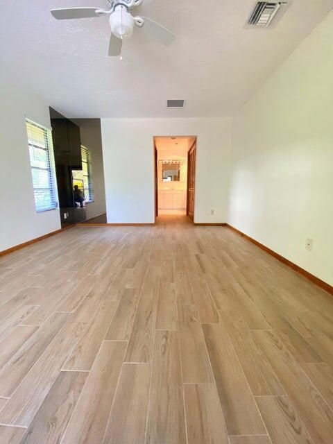 5585 pennock point