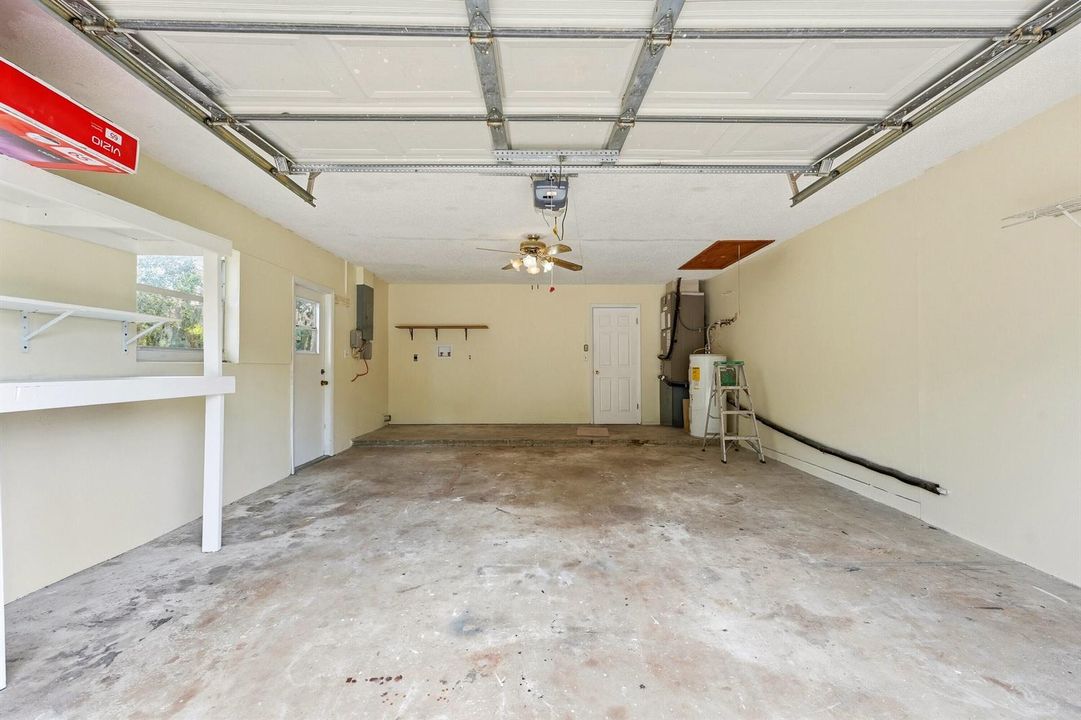 Guest House Garage