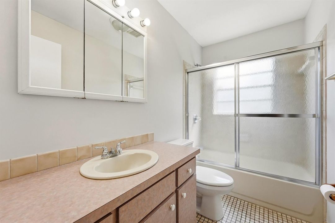 Guest House Bath 2